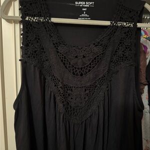 Torrid Black Crochet Detail Sleeveless Blouse size 2